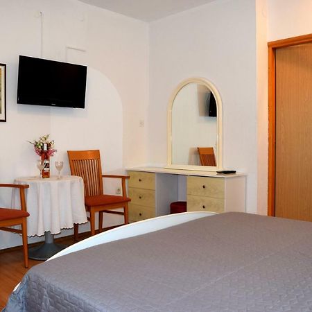 Holiday Room Macukin Брела Экстерьер фото