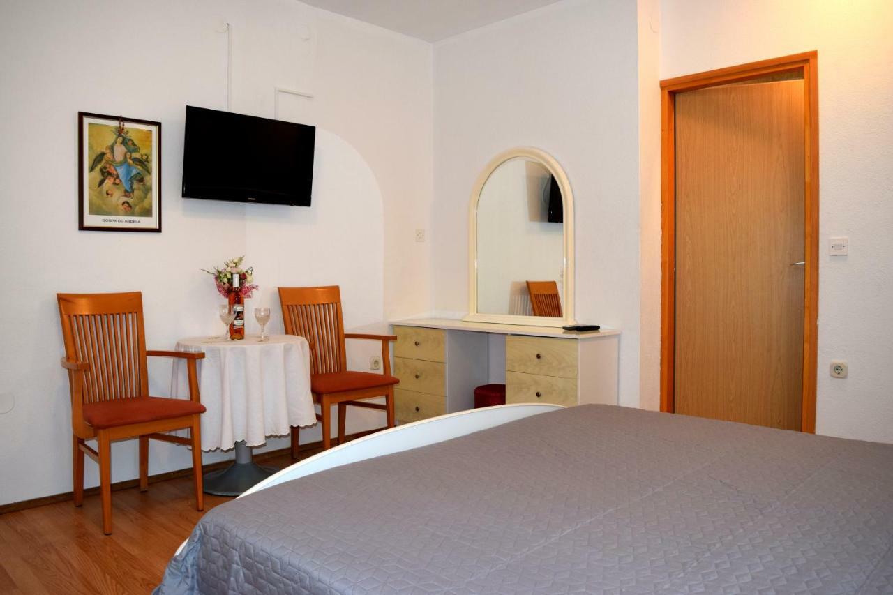 Holiday Room Macukin Брела Экстерьер фото